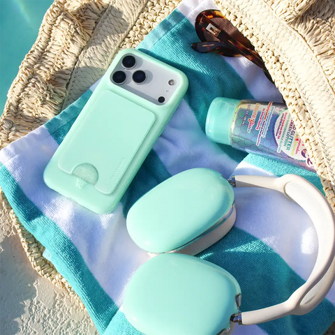 Mint Jelly MagSafe Wallet