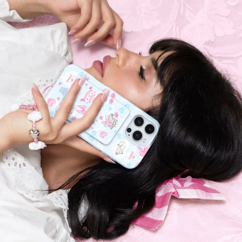 Kitten Kisses MagSafe Wallet